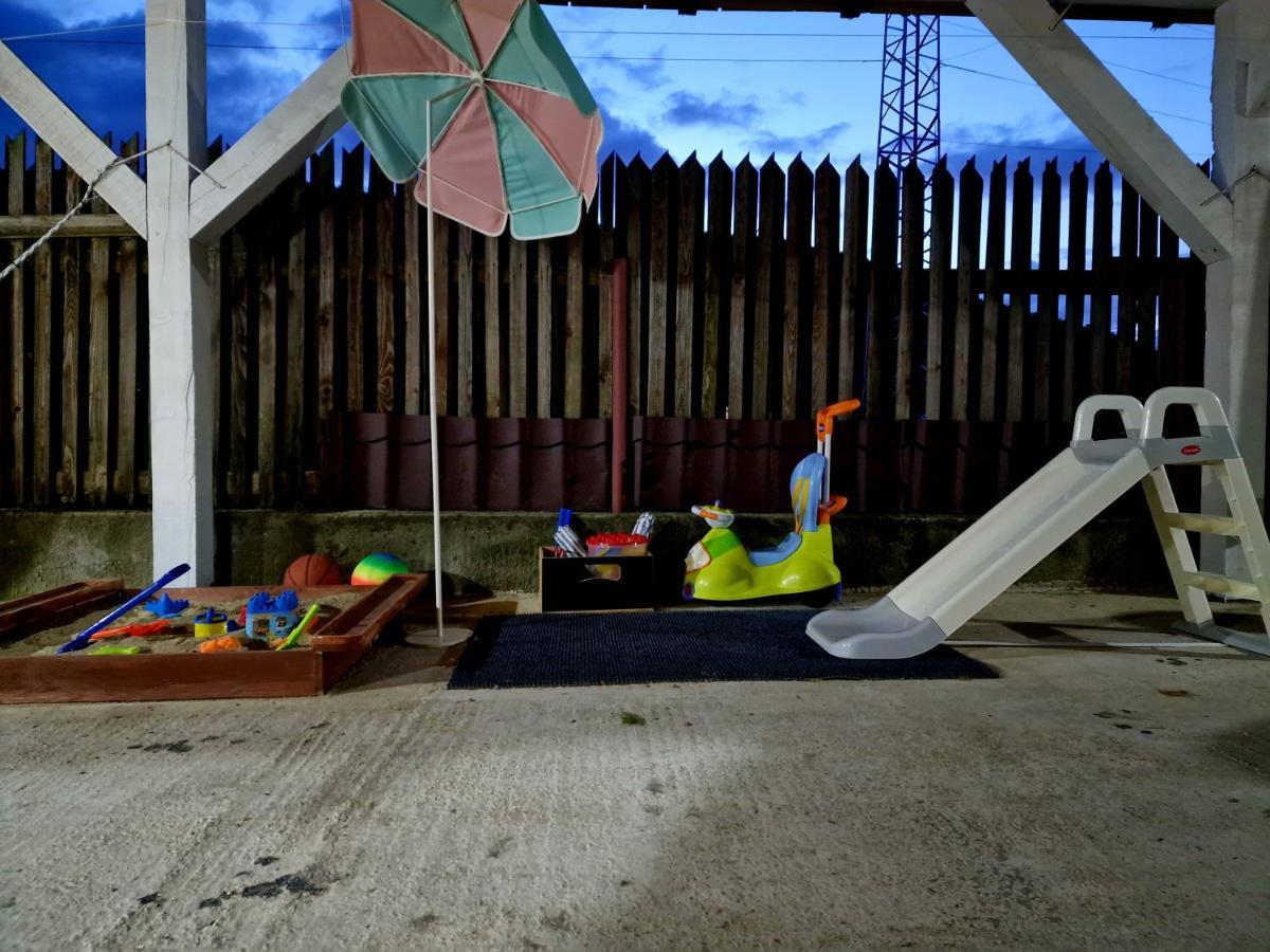 Holiday home Bunloc House